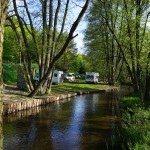 na zdjęciu biwak Sówka nad rzeką Korytnicą