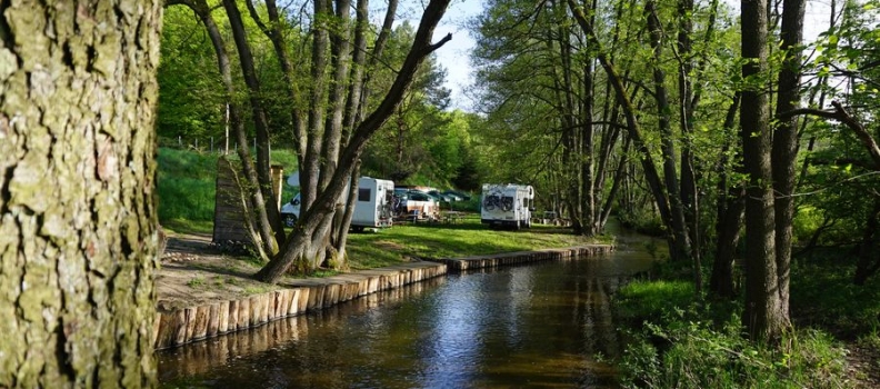 Biwaki nad rzeką Korytnicą